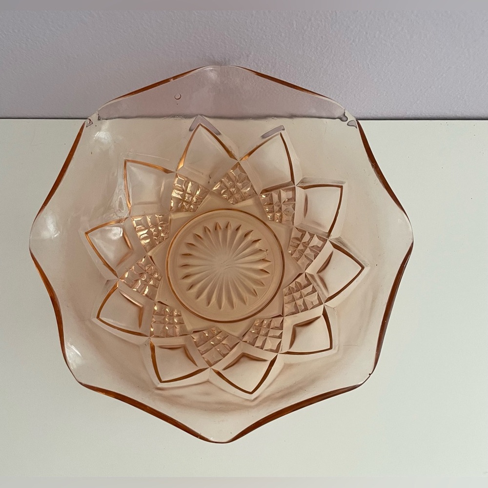 Pink Depression Bowl - Picture 2 of 13